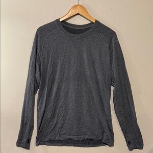 LULULEMON Men's Gray Long Sleeve Shirt